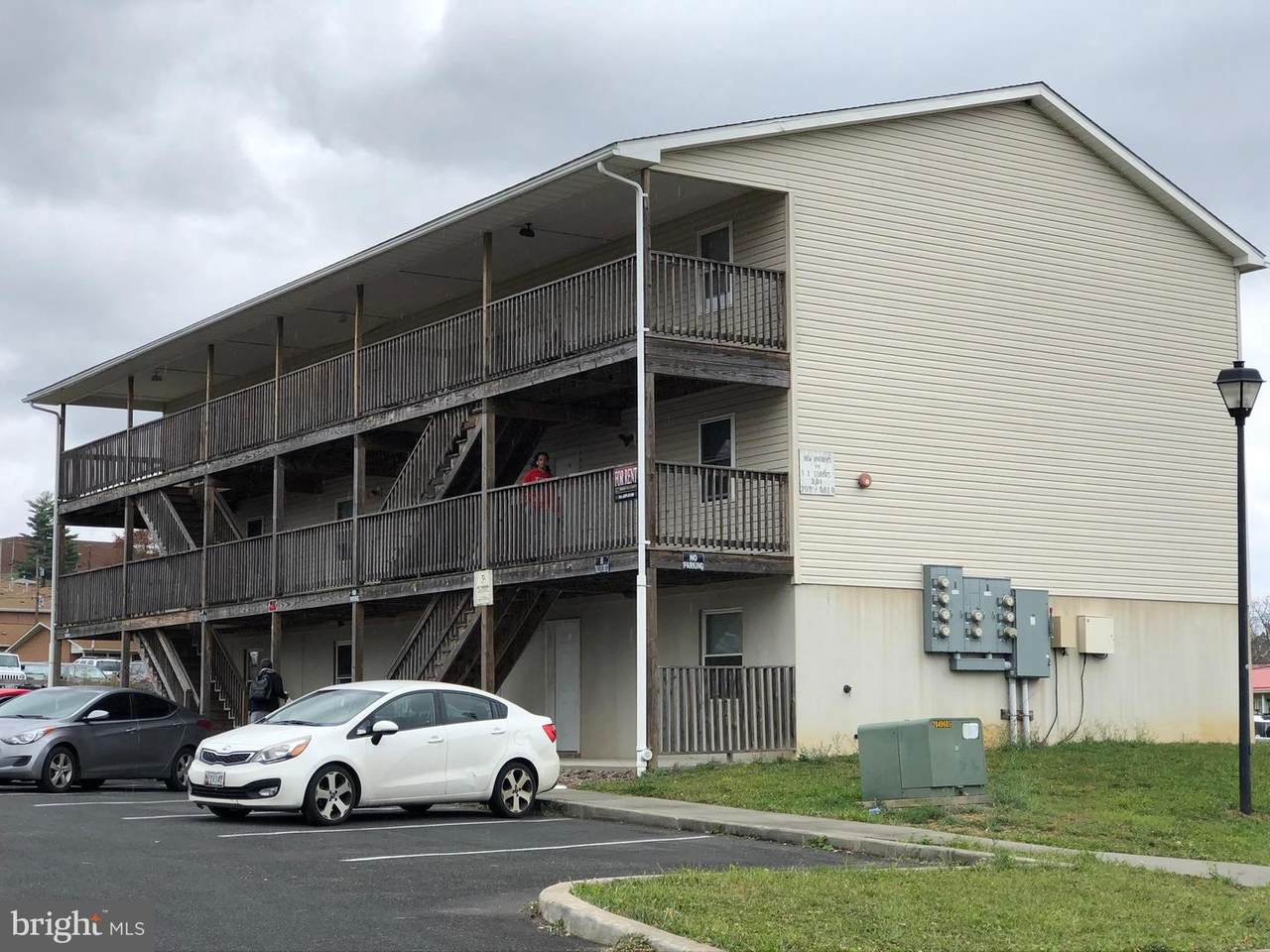 6-8-19 Bobcat Court And Glen Street - Photo 1