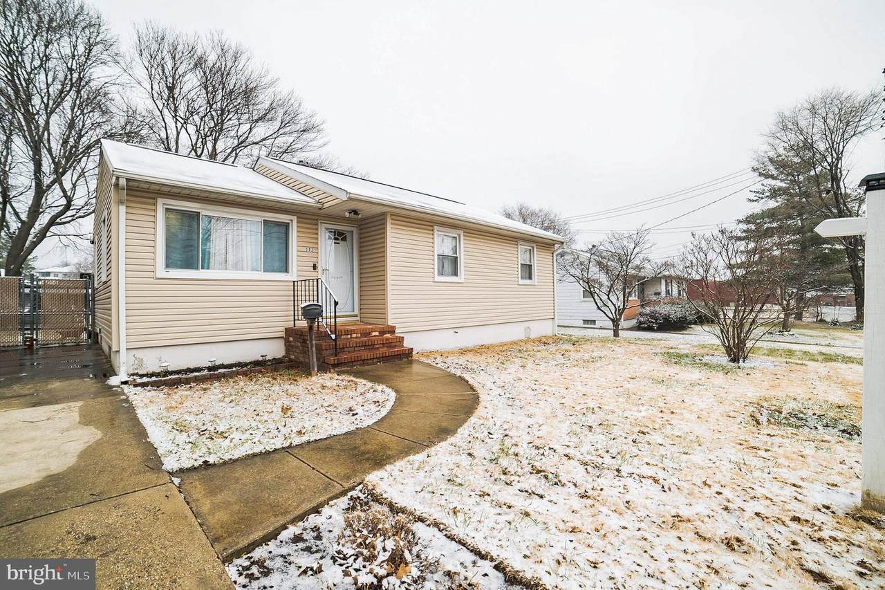 302 Glenwood Avenue - Photo 1