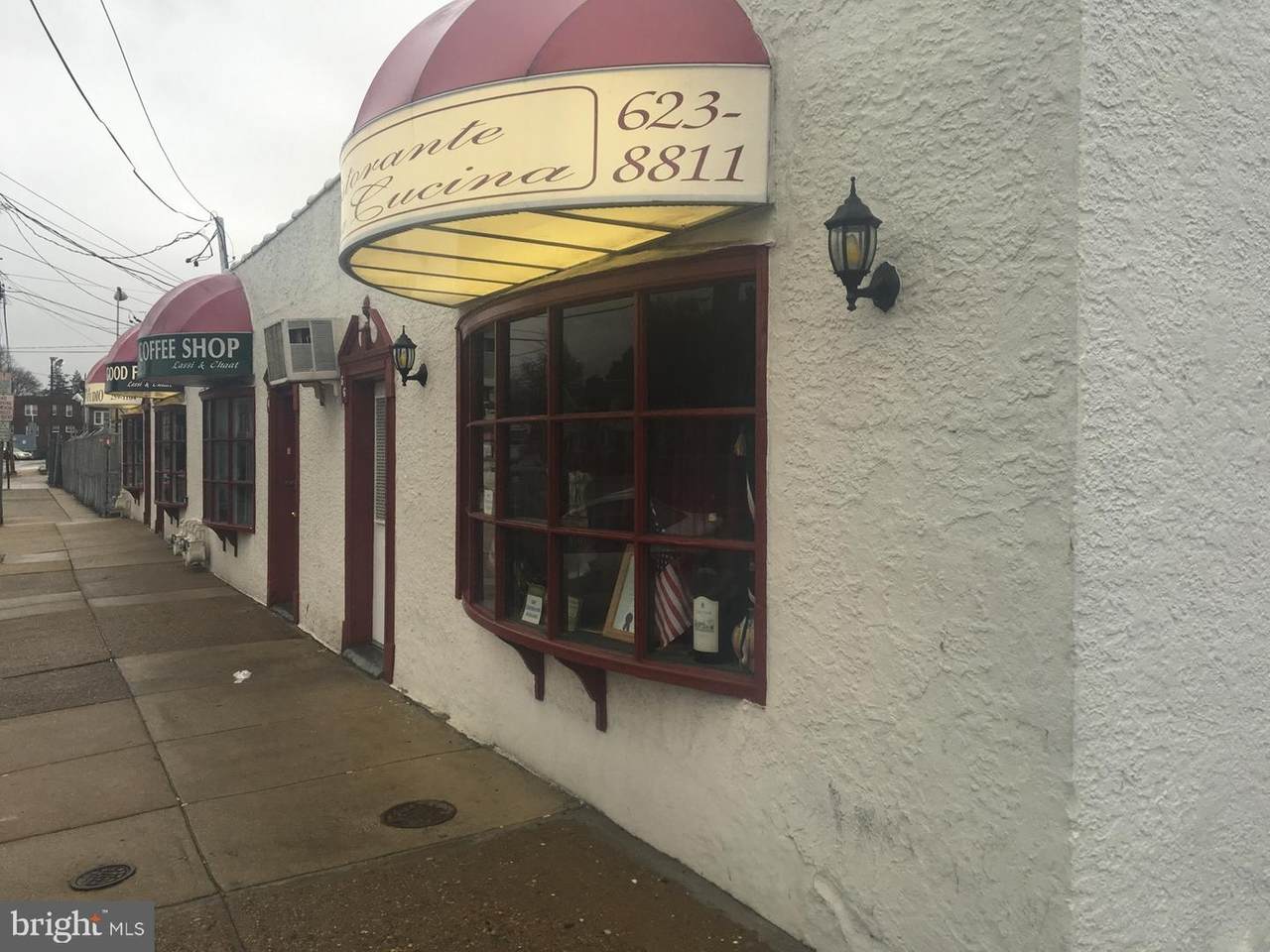 60-66 Sherbrook Blvd - Photo 1