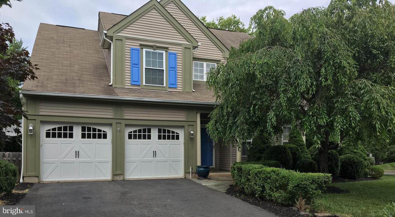 82 Harvard Circle - Photo 1