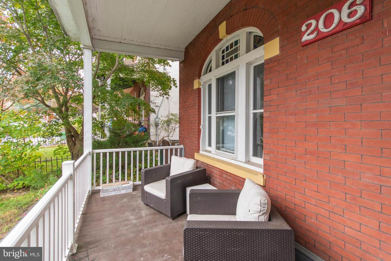 206 Rochelle Avenue - Photo 1