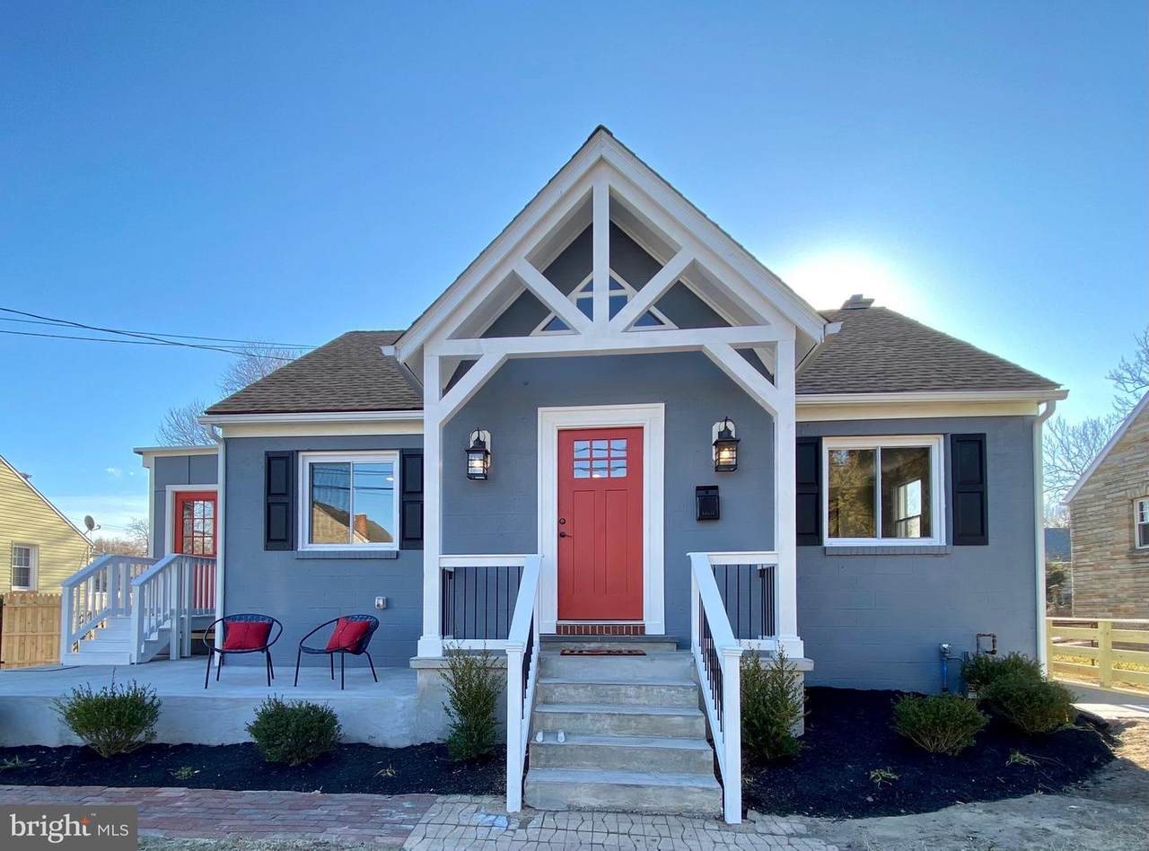 9 Lincoln Avenue - Photo 1