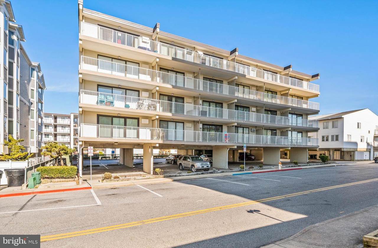 8 35TH Street - Photo 1