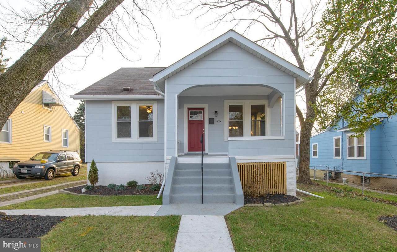 2805 Oakcrest Avenue - Photo 1