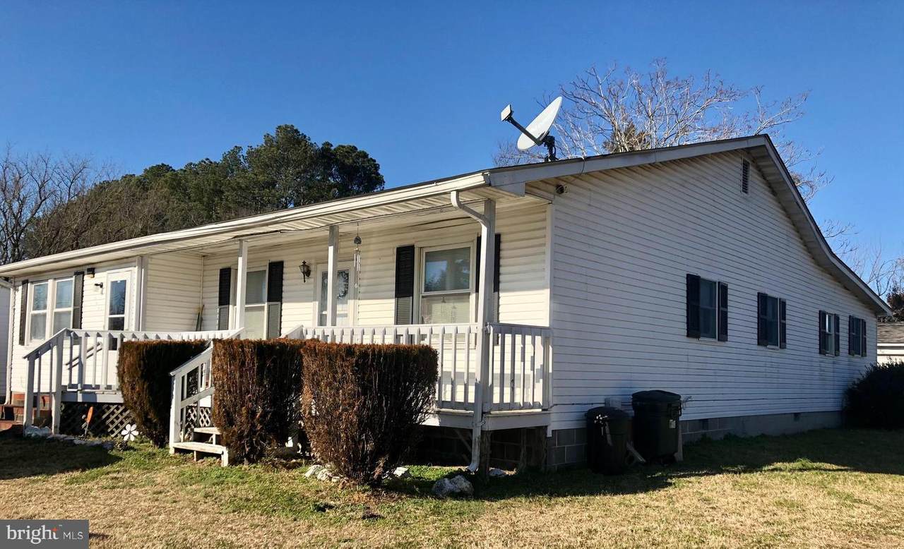 319 Pine Street - Photo 1
