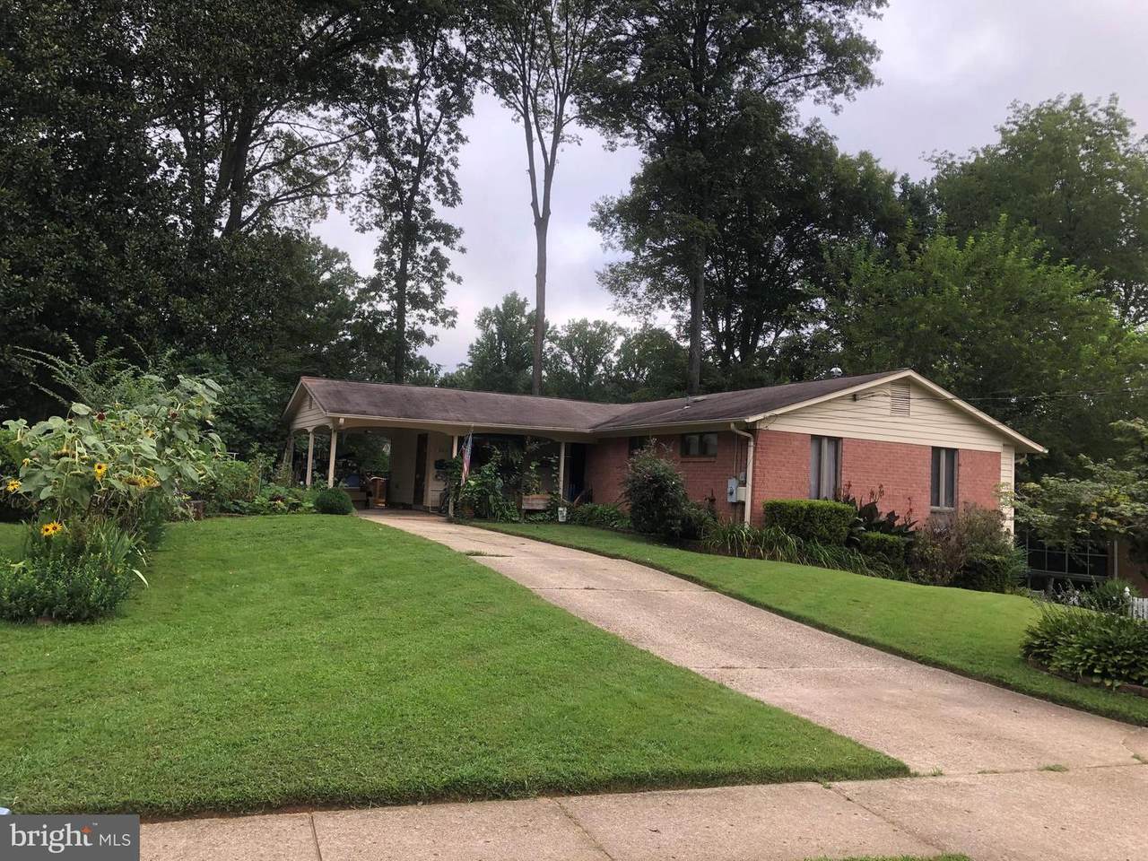 8615 Cromwell Drive - Photo 1