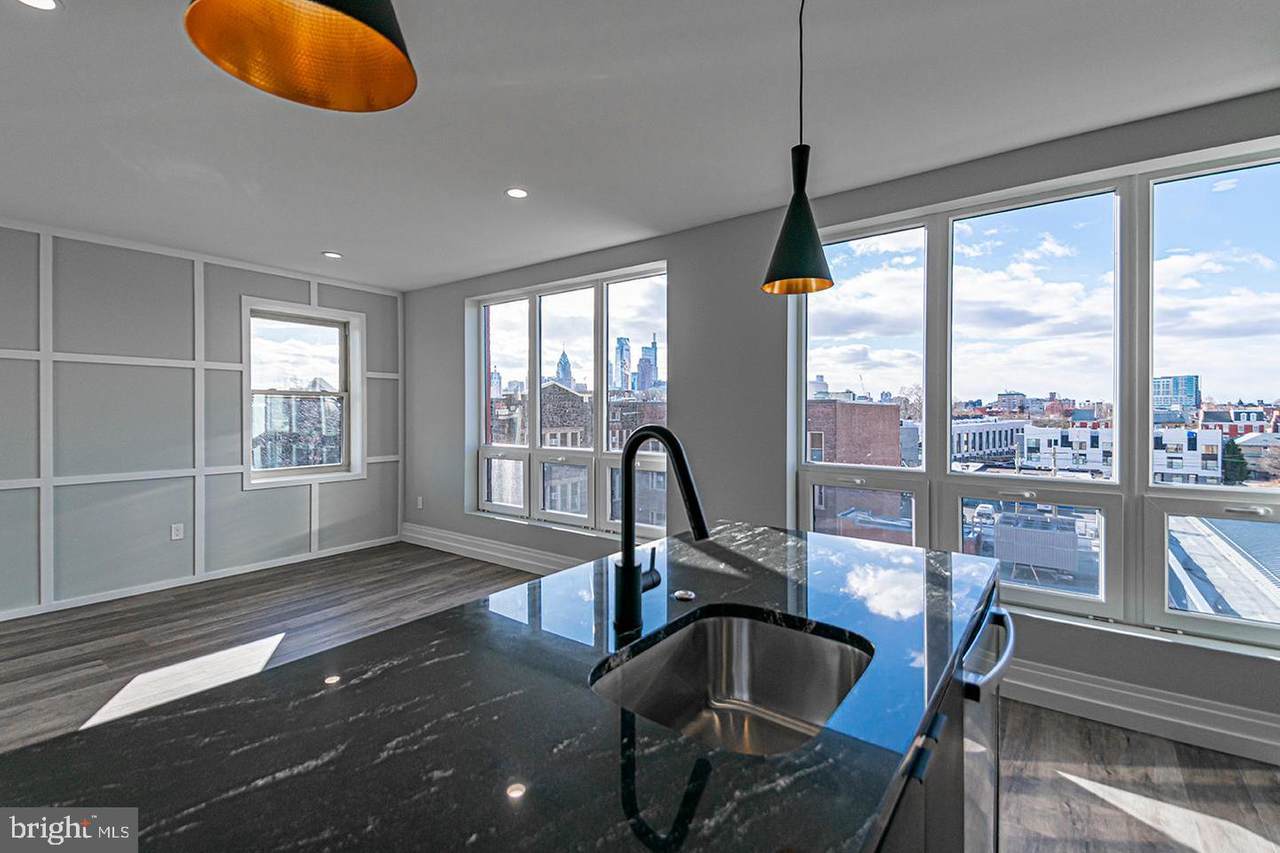 526 Brown Street - Photo 1