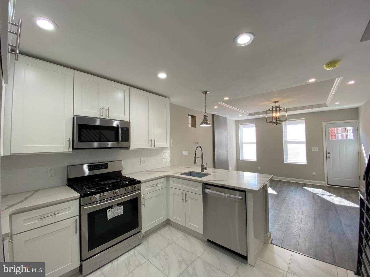 2133 Fernon Street - Photo 1