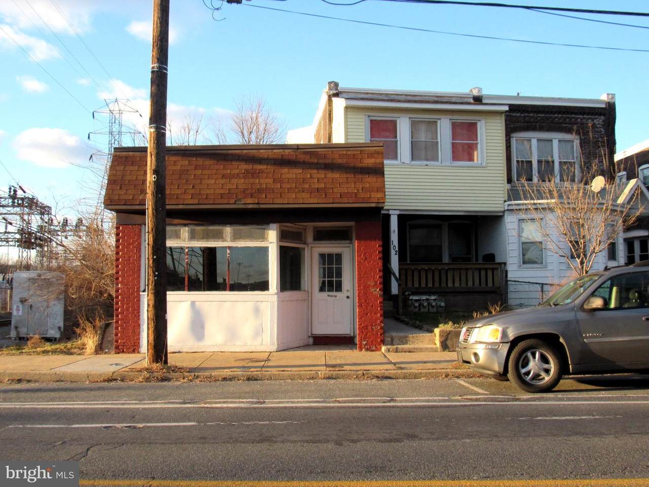 102 10TH Street - Photo 1