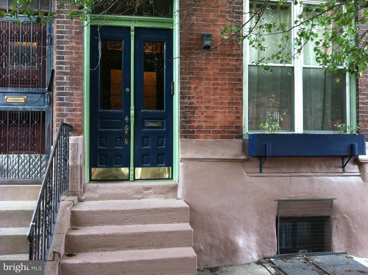 1423 9TH Street - Photo 1