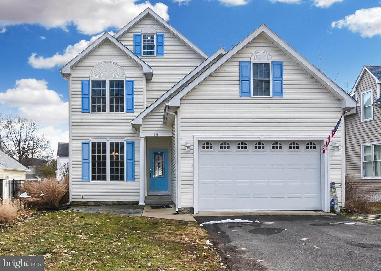 212 Spotswood Lane - Photo 1