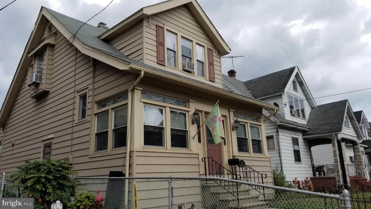 929 Hudson Street - Photo 1
