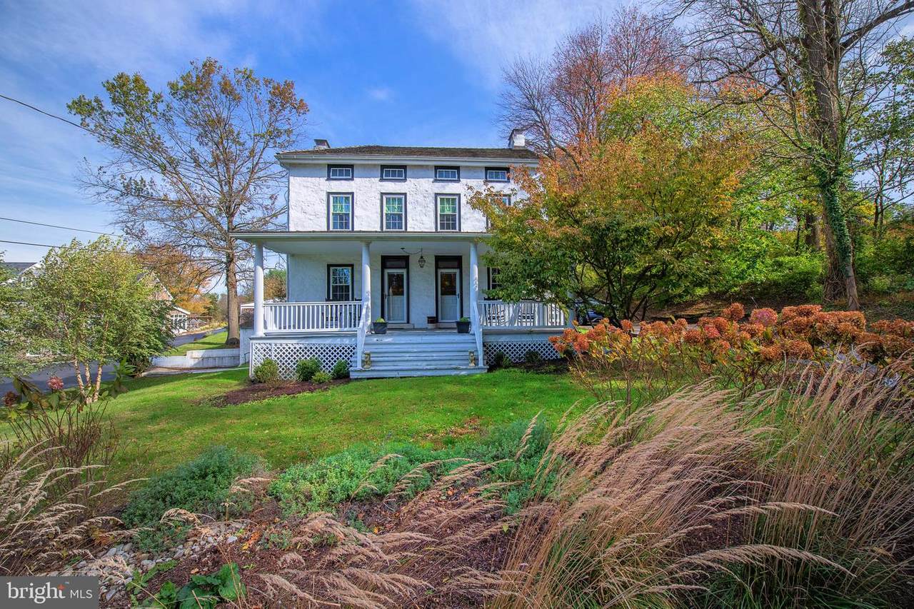 2154 Charlestown Road - Photo 1