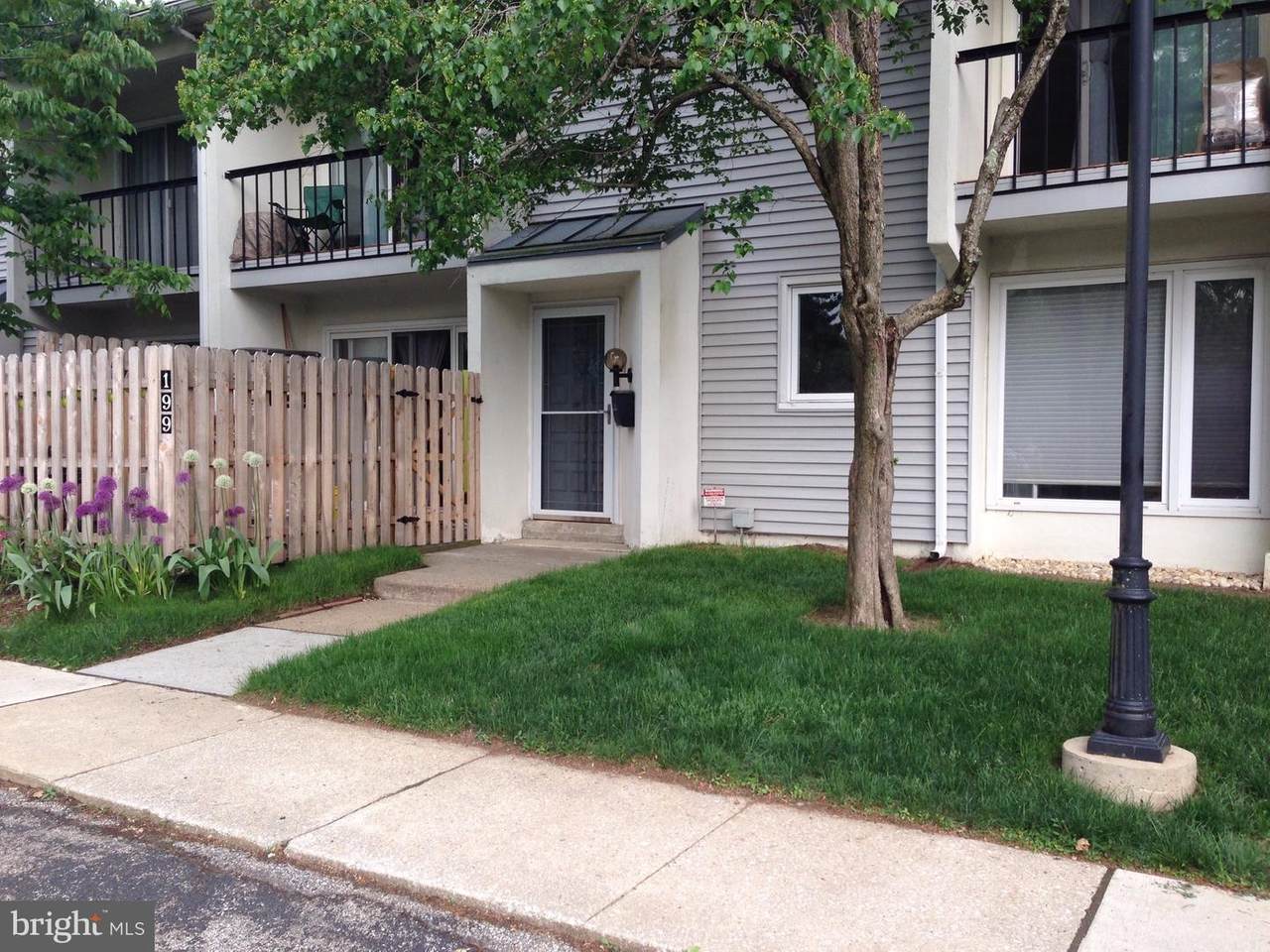 199 Chelsea Circle - Photo 1