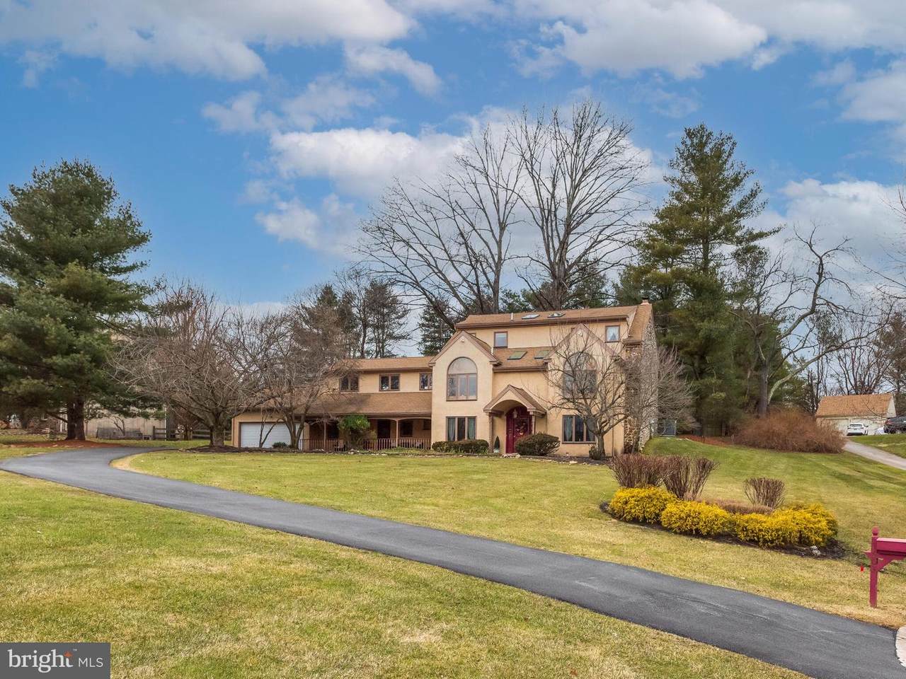 1603 Glenmont Lane - Photo 1