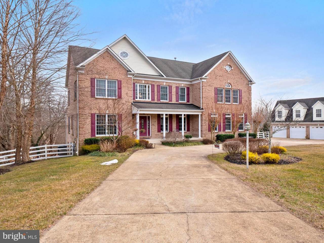 721 Sunpoint Road - Photo 1