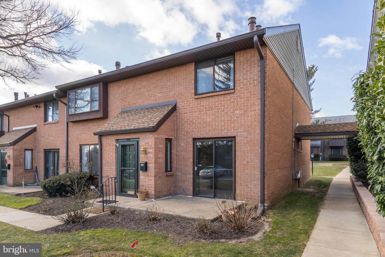 700 Ardmore Avenue - Photo 1