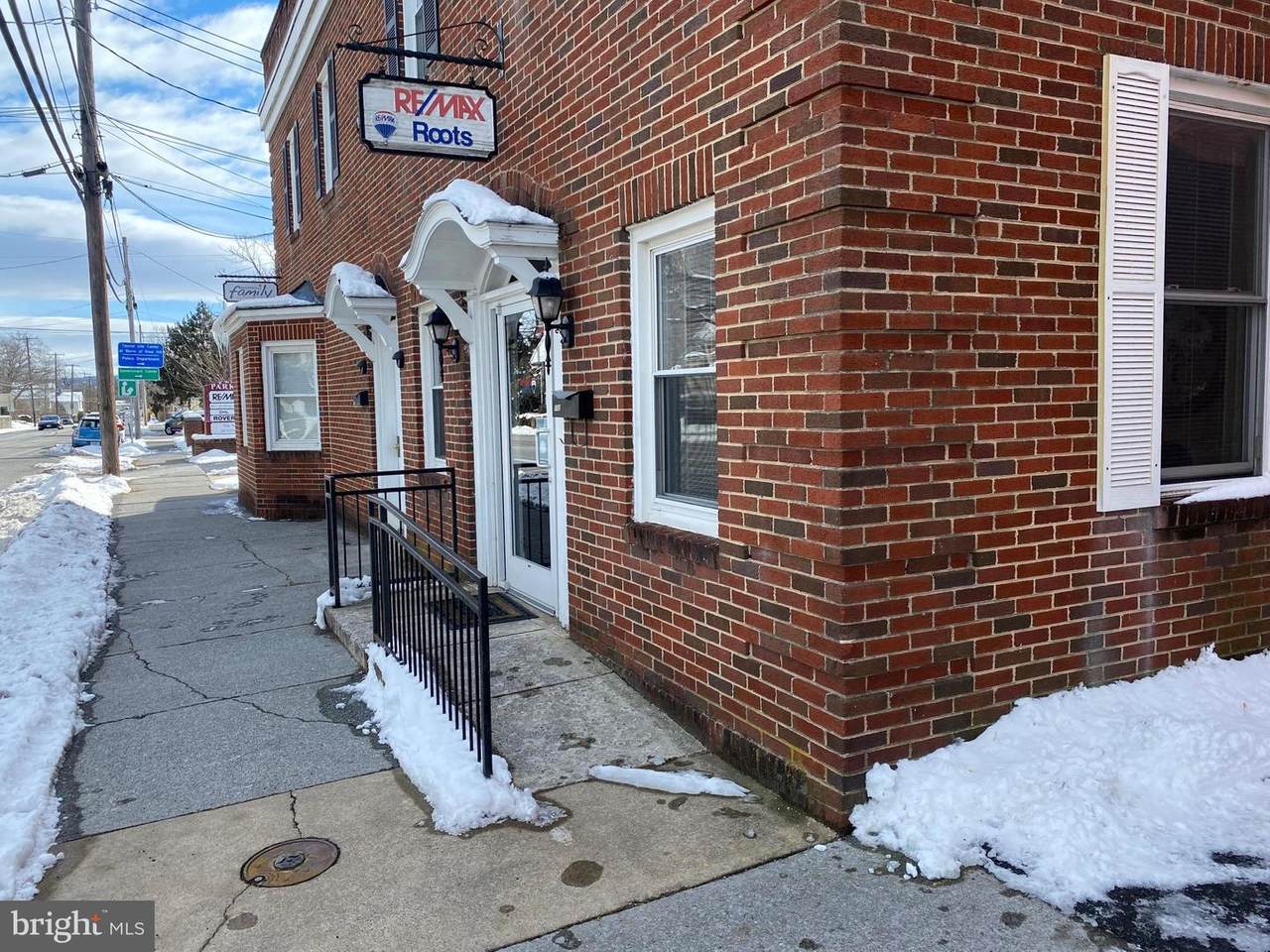 101 Main Street - Photo 1