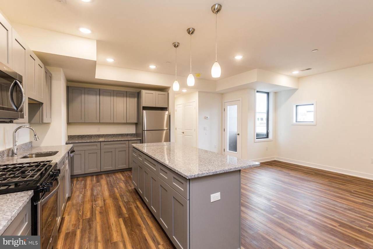 2411 Kensington Avenue - Photo 1