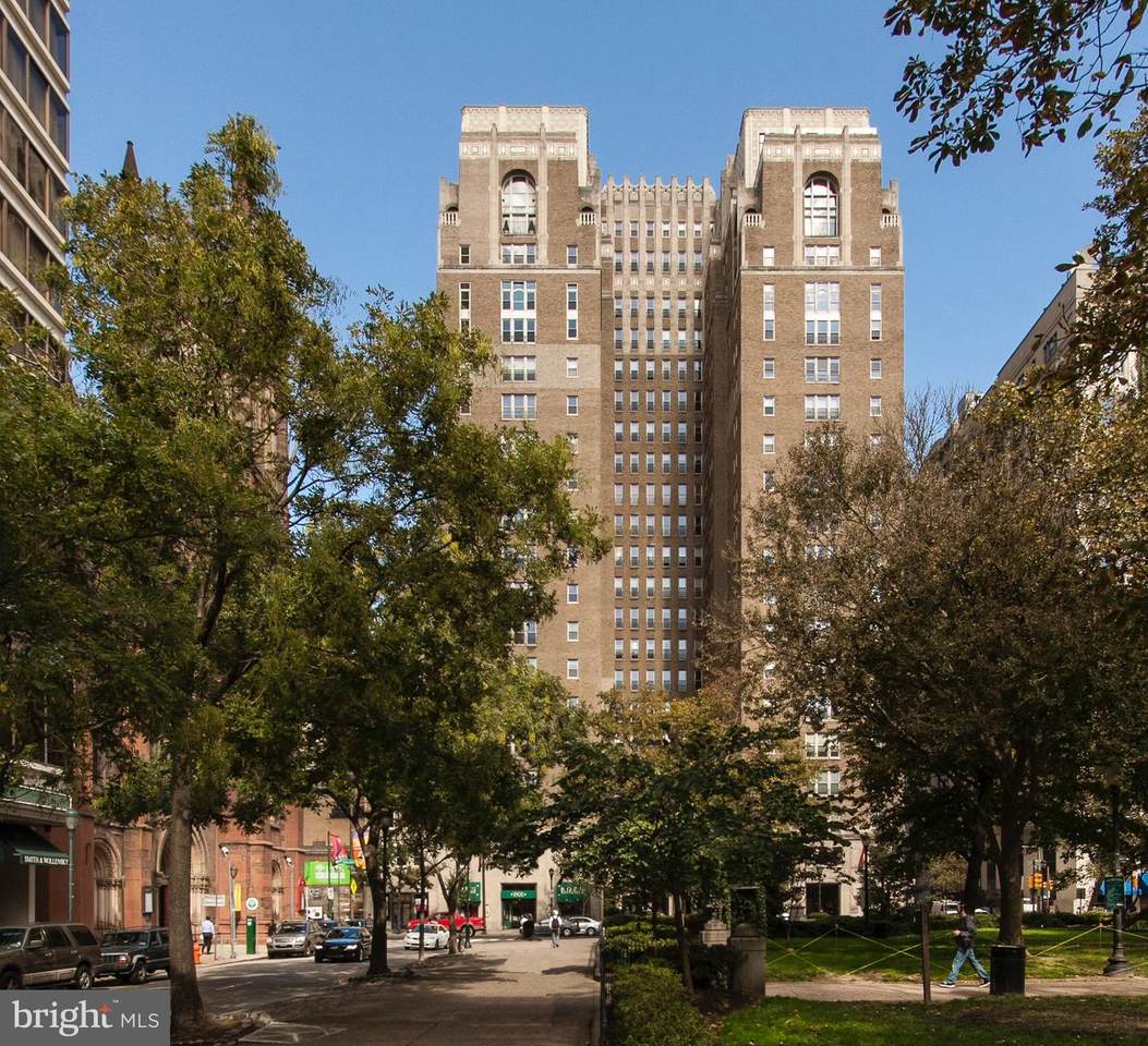 1901 Walnut Street - Photo 1