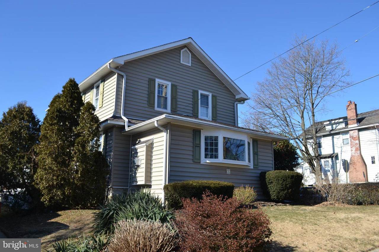 10 Hinkson Boulevard - Photo 1