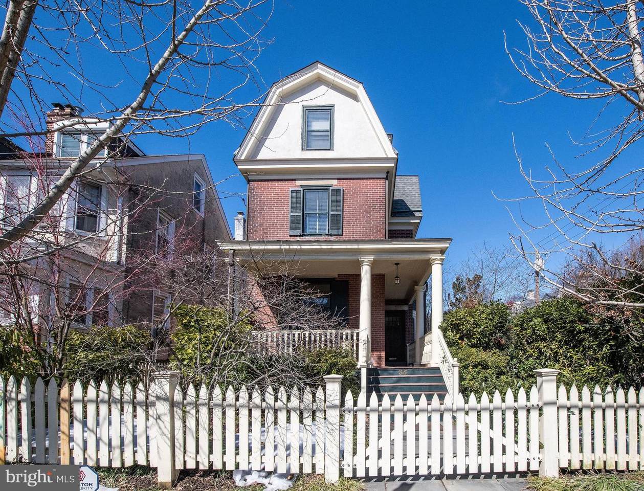 35 Gravers Lane - Photo 1