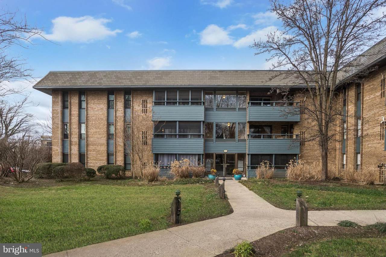 304 Forbes Street - Photo 1