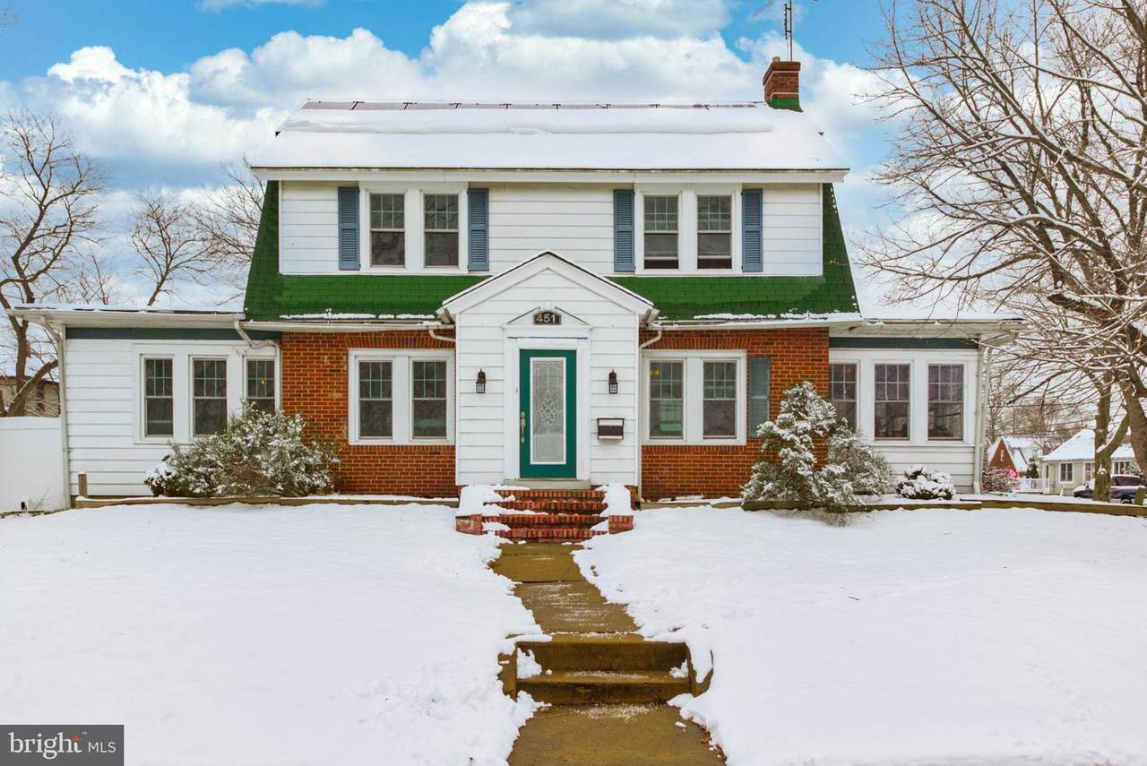 451 Lincoln Avenue - Photo 1