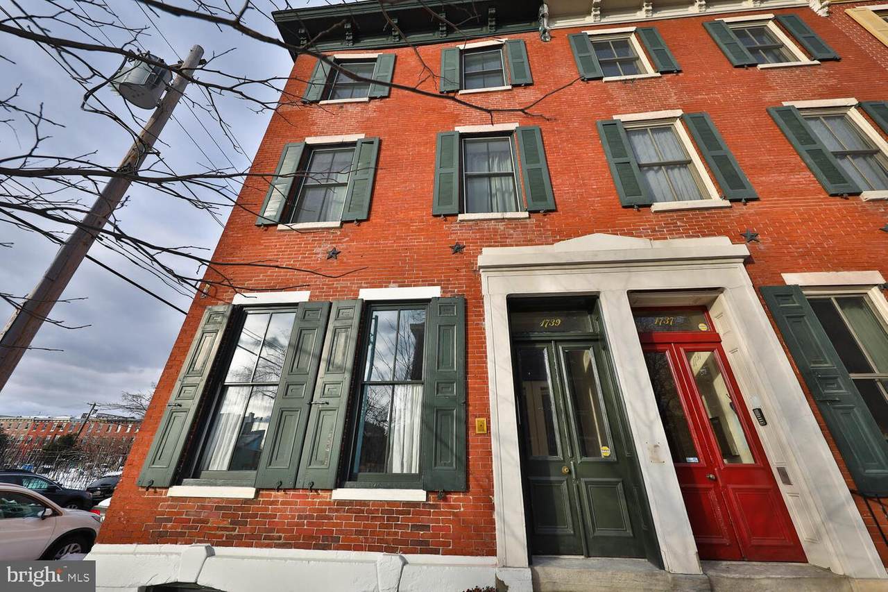 1739 Wallace Street - Photo 1