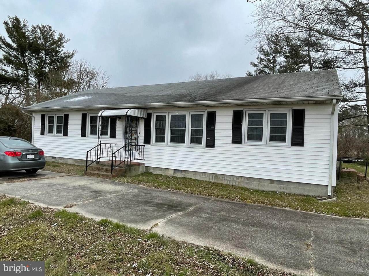 20417 Sussex Highway - Photo 1