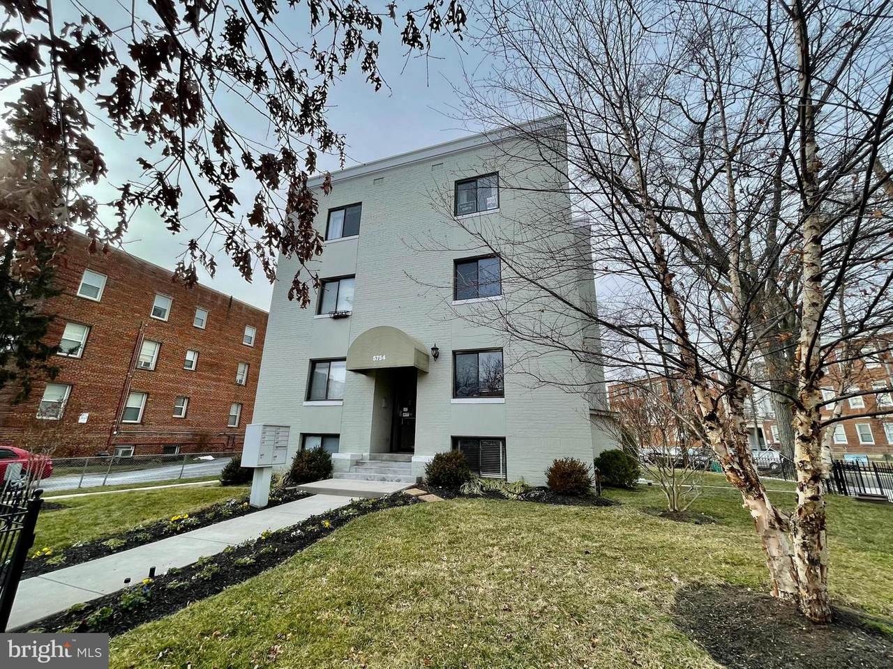 5754 Colorado Avenue - Photo 1