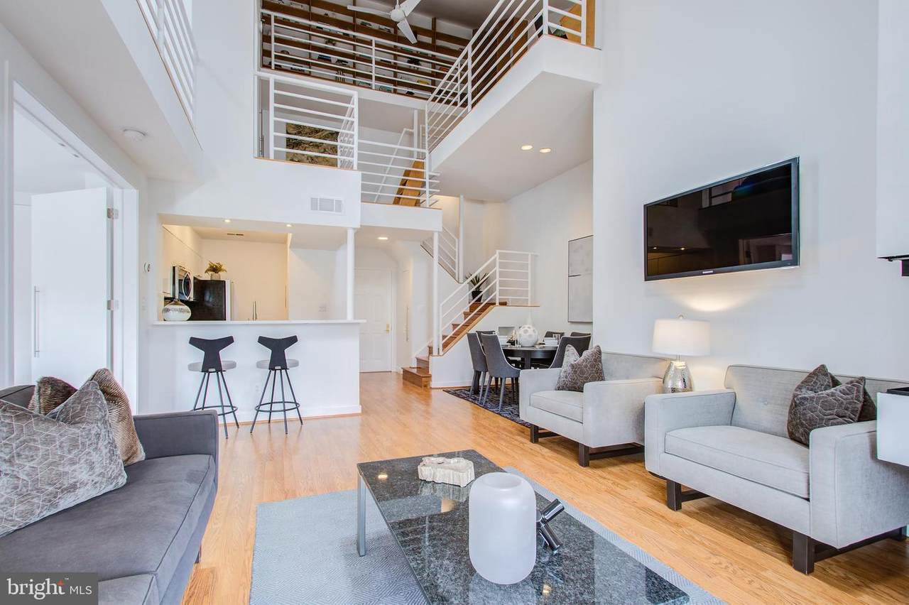 1020 Stafford Street - Photo 1