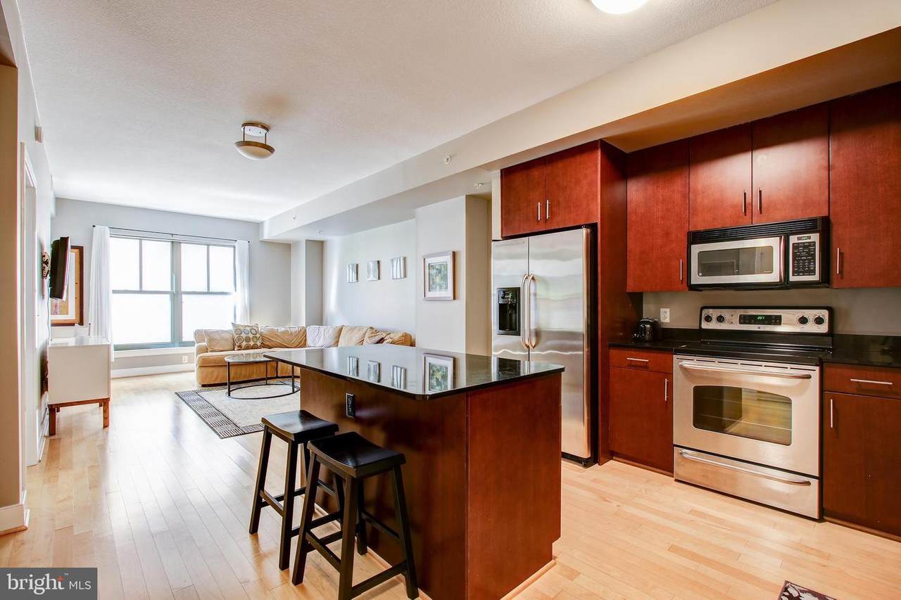 910 M Street - Photo 1