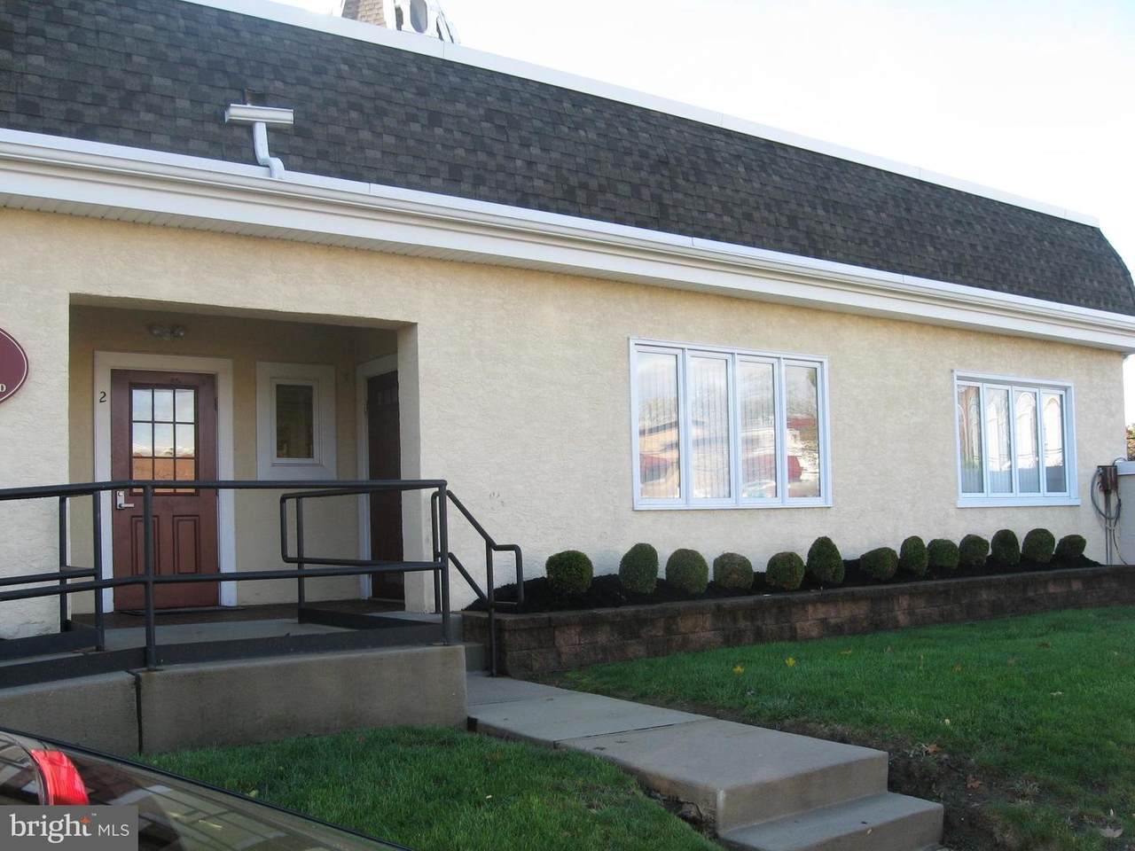 122 York Road - Photo 1