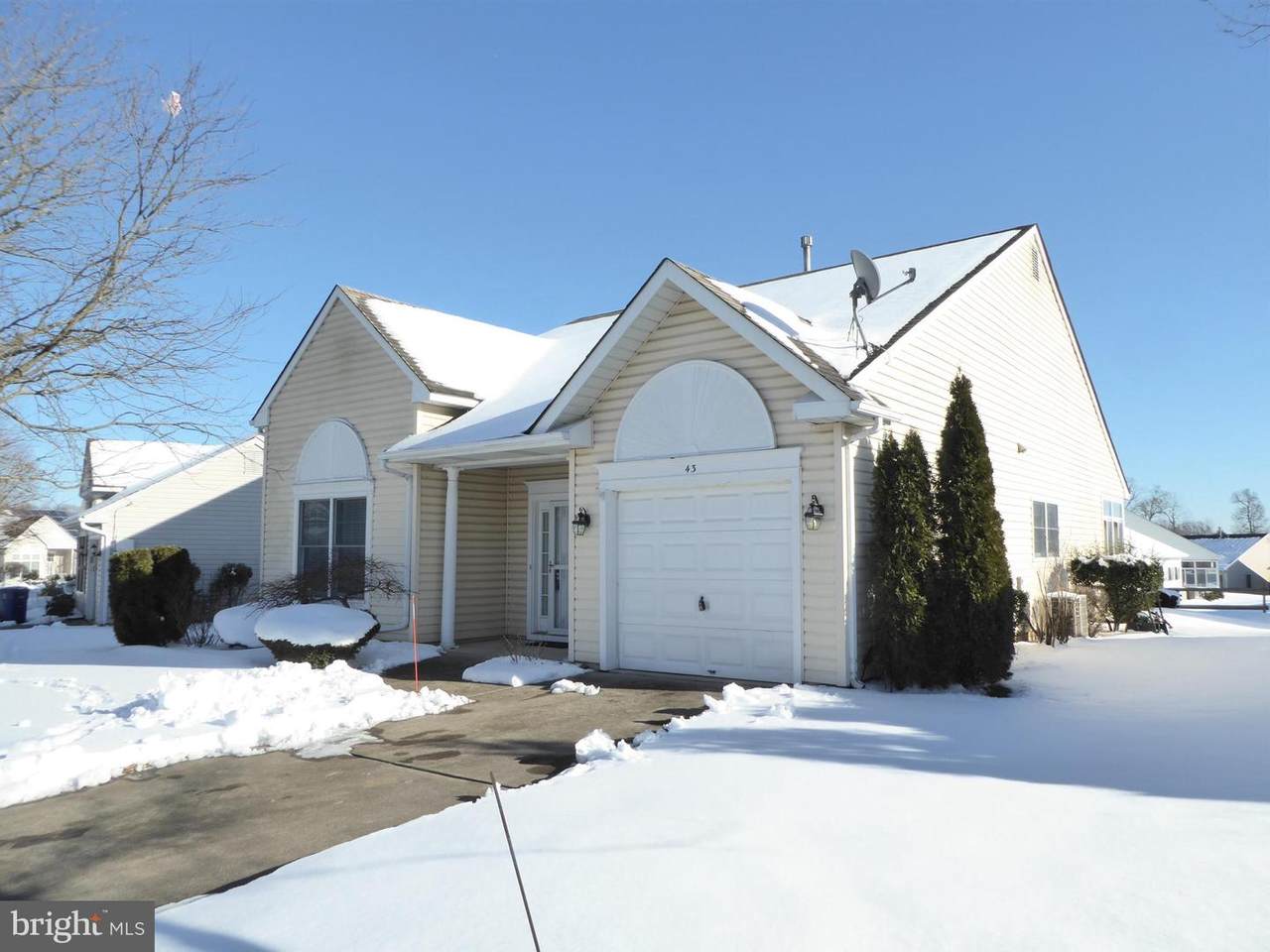 43 Cottage Ln E - Photo 1