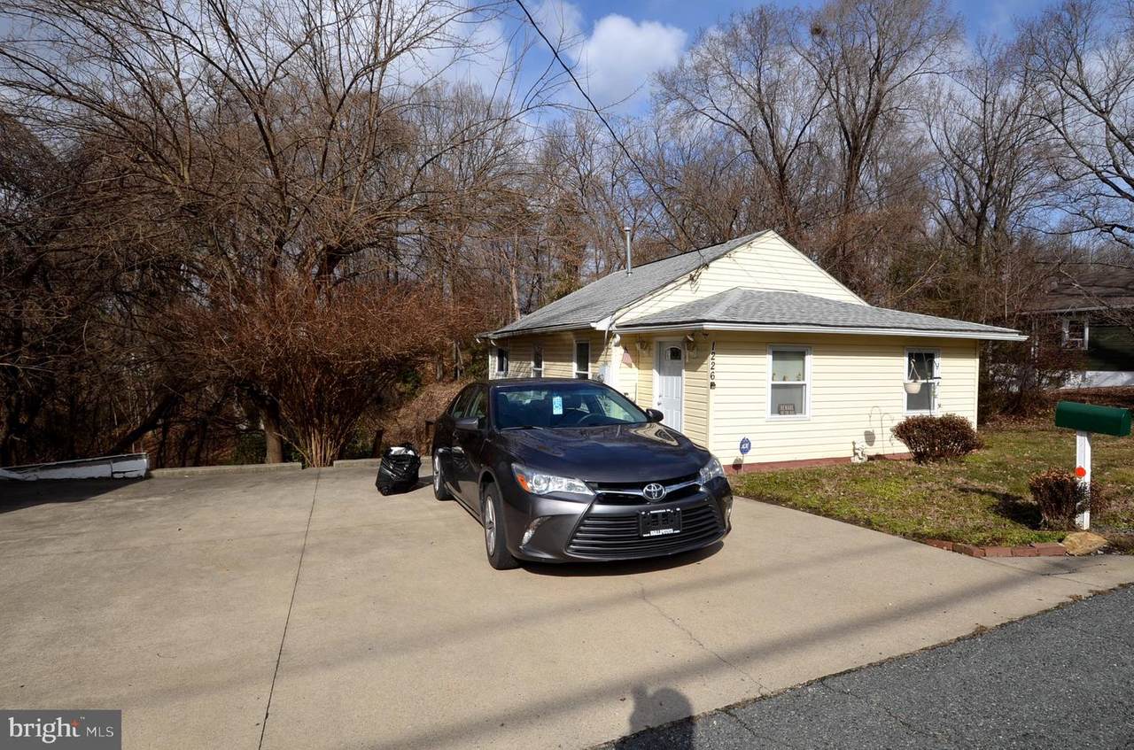 1226 Easy Street - Photo 1