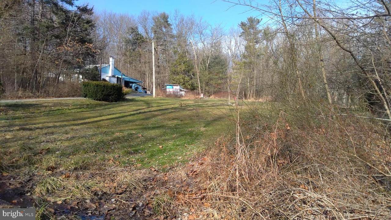321 Club Road - Photo 1