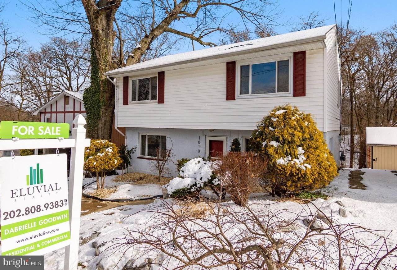1010 Nova Avenue - Photo 1