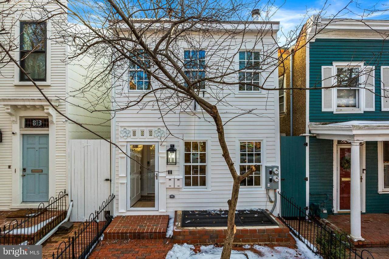 811 E Street - Photo 1