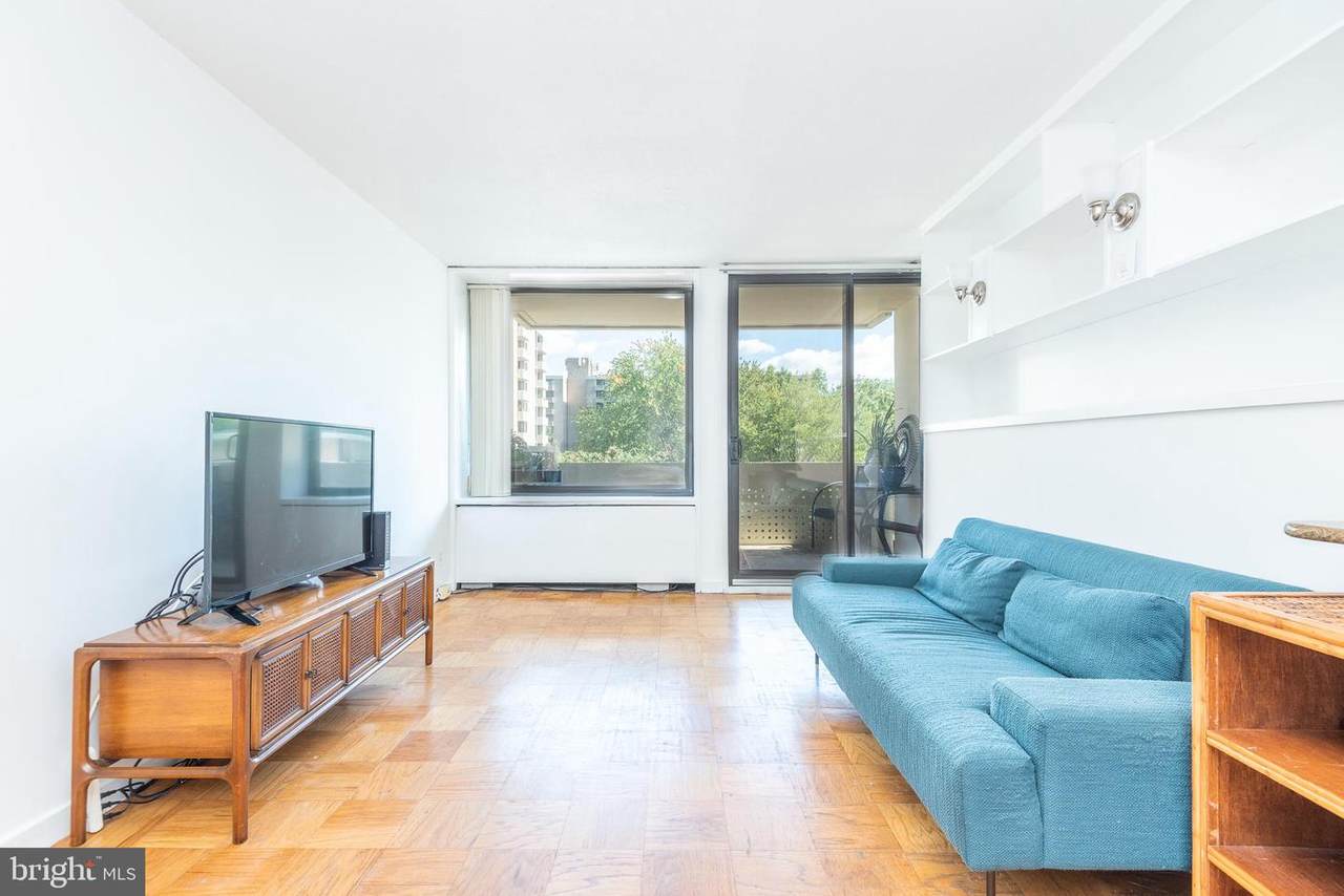 429 N St - Photo 1
