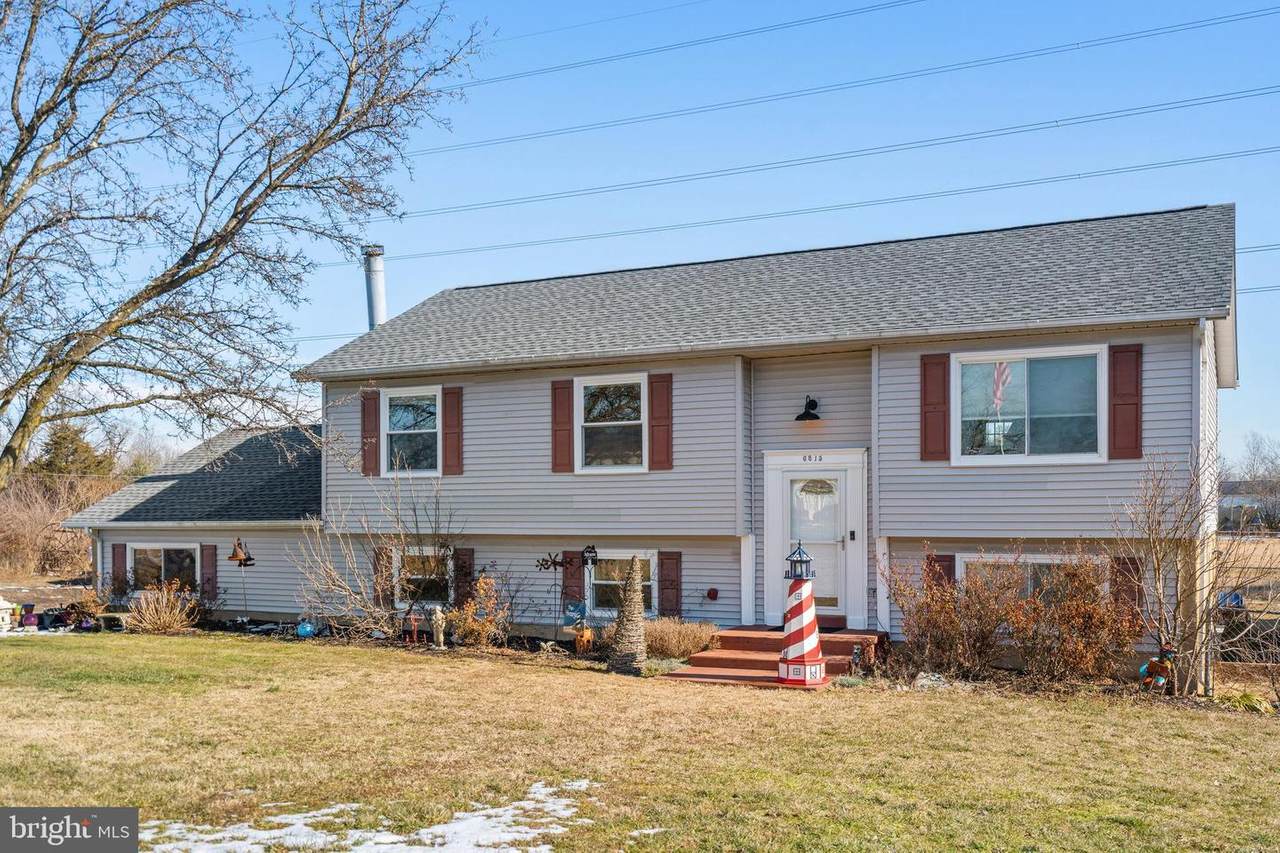 6815 Brianwood Court - Photo 1
