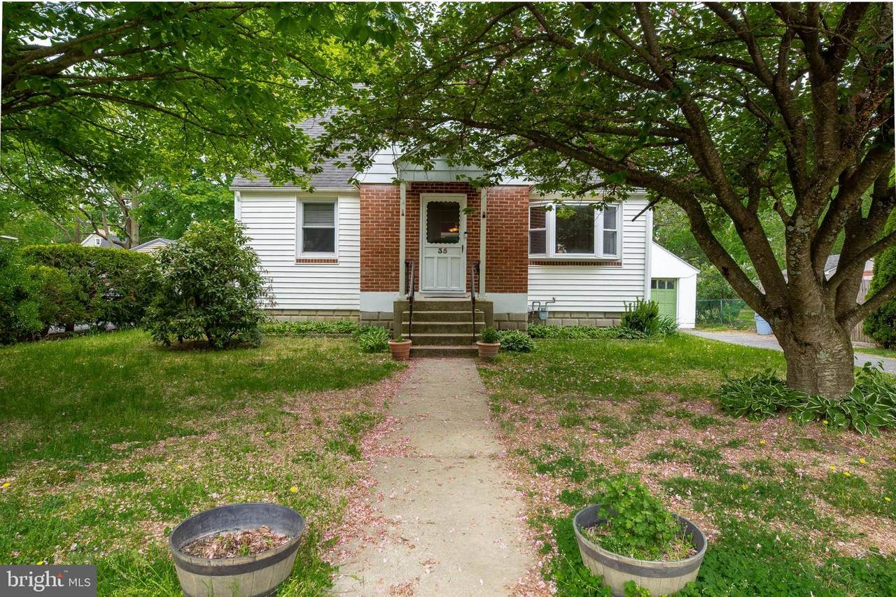 35 Evergreen Avenue - Photo 1