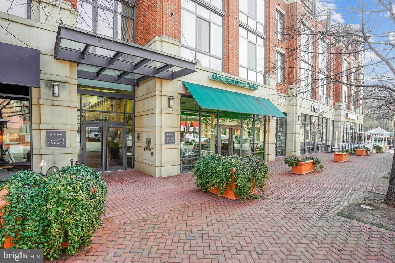 520 John Carlyle Street - Photo 1