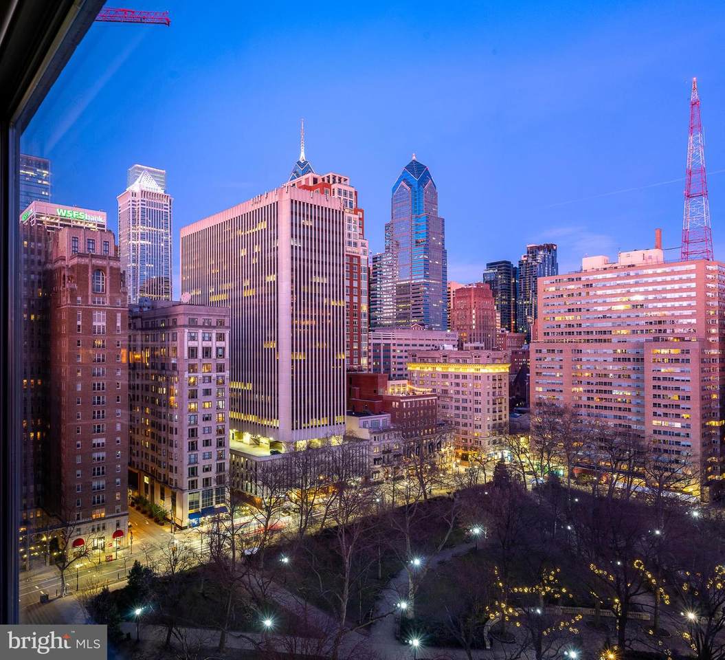 220 Rittenhouse Square - Photo 1