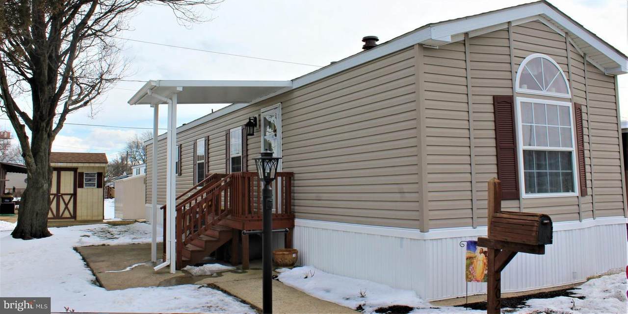 702 Berry Road - Photo 1