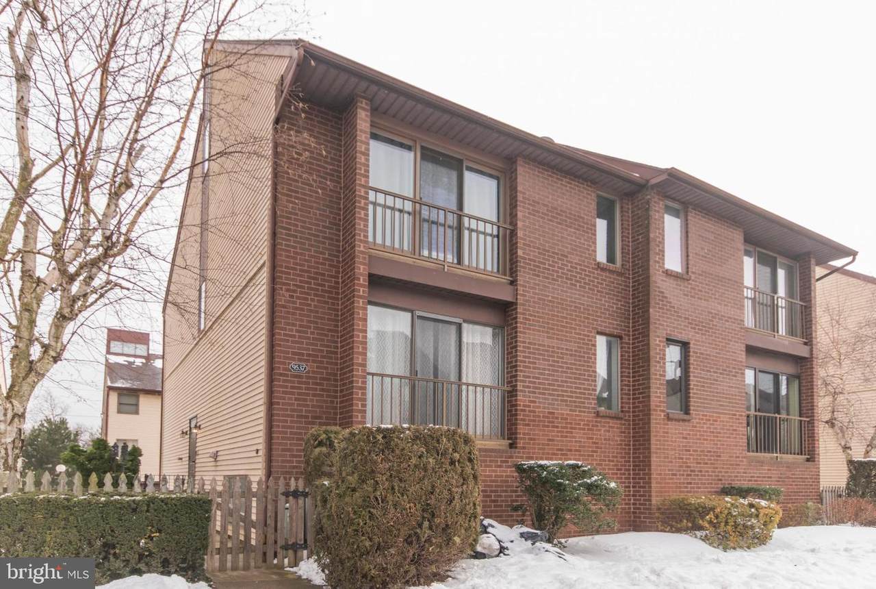 9537 James Street - Photo 1