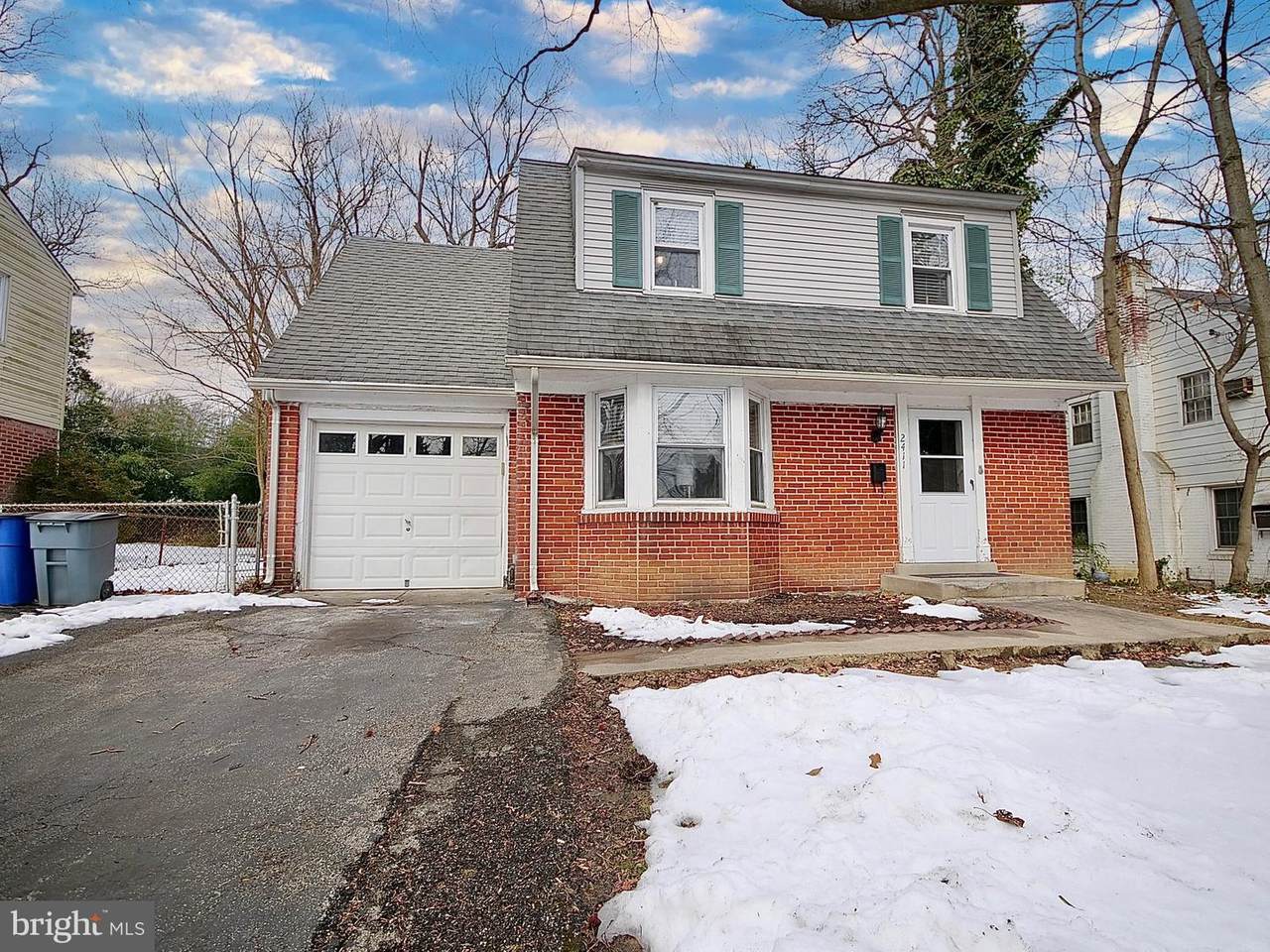 2411 Franklin Avenue - Photo 1