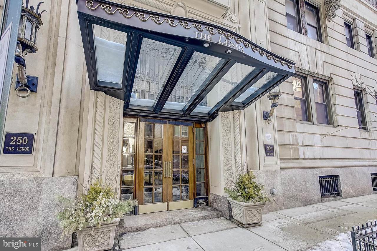 250 13TH Street - Photo 1