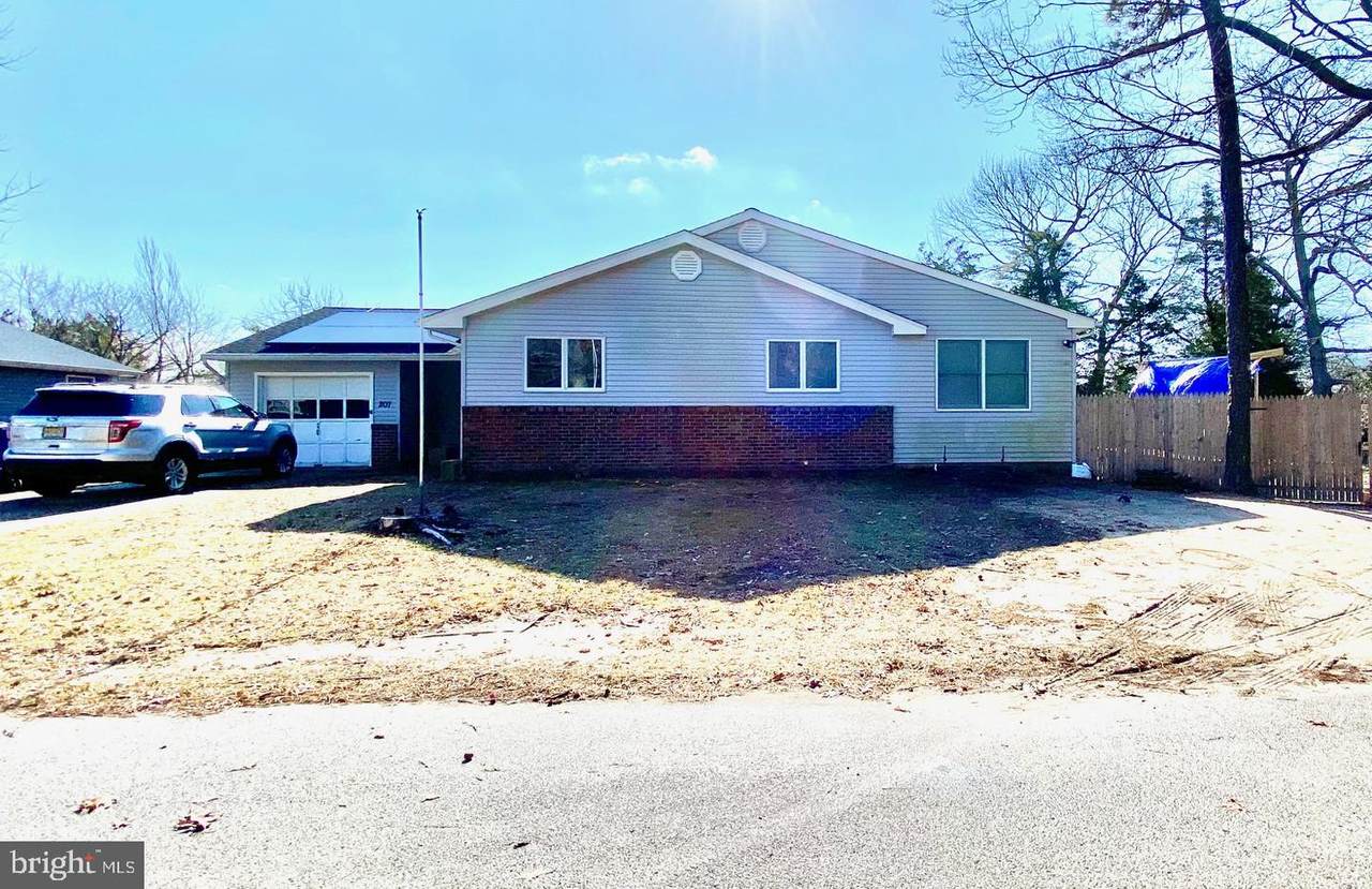 207 Lake Placid Drive - Photo 1