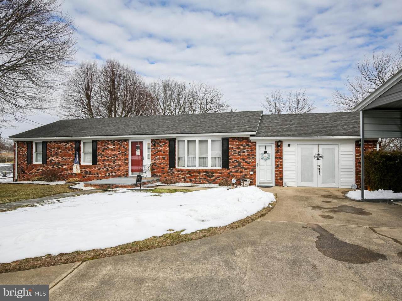92 Citizens Way - Photo 1
